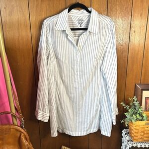 Vintage Tommy Hilfiger White & Blue Striped‎ Lightweight Quarter Button Shirt
